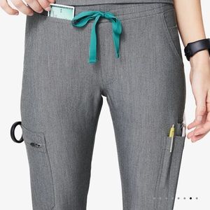 FIGS xs graphite yola scrubs